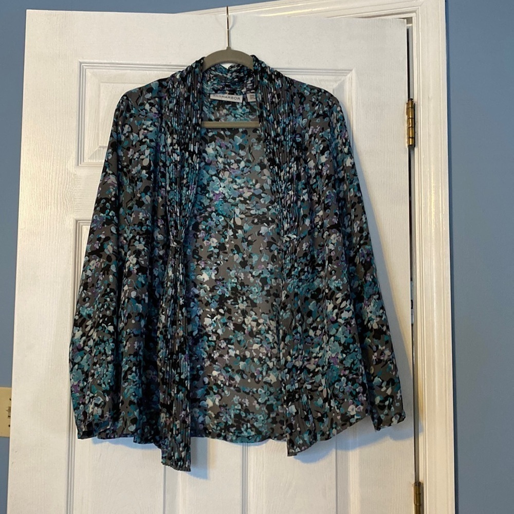 Sag Harbor womens cardigan; size small